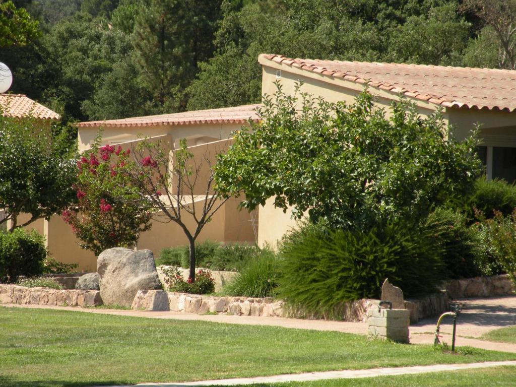 Hôtel Les Jardins De Santa Giulia à Porto-Vecchio  Extérieur photo